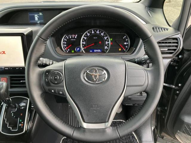 ヴォクシー ＺＳキラメキ２　純正エアロ／社外　９インチ　ＳＤナビ／フリップダウンモニター　社外　１０．１インチ／衝突安全装置／両側電動スライドドア／車線逸脱防止支援システム／ヘッドランプ　ＬＥＤ／Ｂｌｕｅｔｏｏｔｈ接続　ＥＴＣ（13枚目）