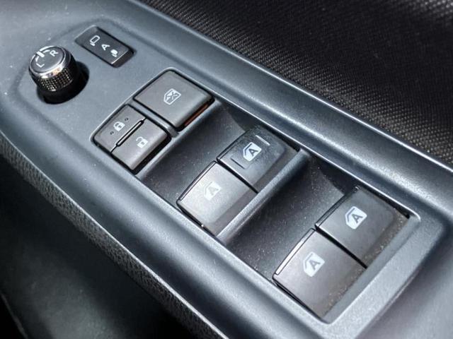 ヴォクシー ＺＳキラメキ２　純正エアロ／社外　９インチ　ＳＤナビ／フリップダウンモニター　社外　１０．１インチ／衝突安全装置／両側電動スライドドア／車線逸脱防止支援システム／ヘッドランプ　ＬＥＤ／Ｂｌｕｅｔｏｏｔｈ接続　ＥＴＣ（29枚目）