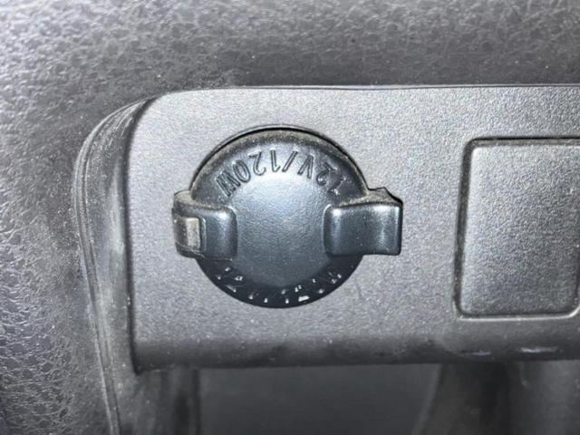 ヴォクシー ＺＳキラメキ２　純正エアロ／社外　９インチ　ＳＤナビ／フリップダウンモニター　社外　１０．１インチ／衝突安全装置／両側電動スライドドア／車線逸脱防止支援システム／ヘッドランプ　ＬＥＤ／Ｂｌｕｅｔｏｏｔｈ接続　ＥＴＣ（39枚目）