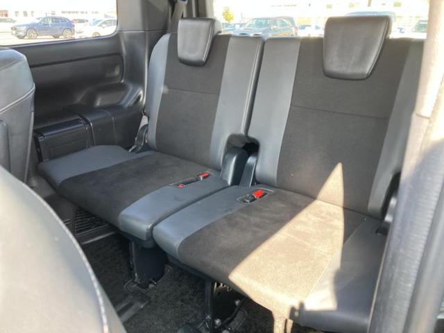 ノア ハイブリッドSiダブルバイビー2 保証書/純正 10インチ SDナビ/フリップダウンモニター 純正 12.1インチ/トヨタセーフティセンス/両側電動スライドドア/シートヒーター 前席/車線逸脱防止支援システム/シート 合皮 DVD再生(19枚目)