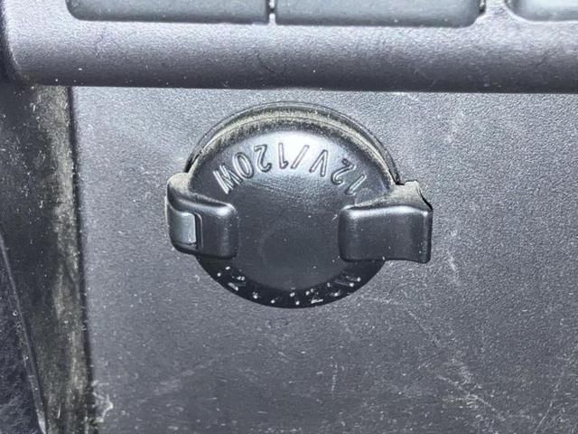 ノア ハイブリッドSiダブルバイビー2 保証書/純正 10インチ SDナビ/フリップダウンモニター 純正 12.1インチ/トヨタセーフティセンス/両側電動スライドドア/シートヒーター 前席/車線逸脱防止支援システム/シート 合皮 DVD再生(42枚目)