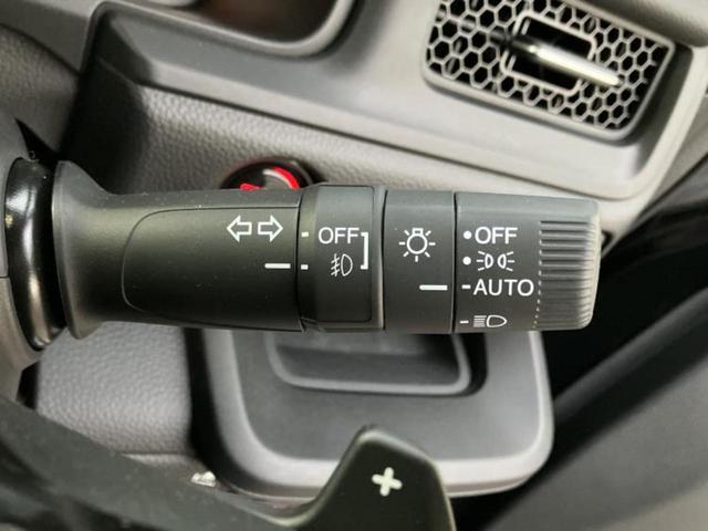 ステップワゴン スパーダ　社外　９インチ　メモリーナビ／ホンダセンシング／両側電動スライドドア／シートヒーター　前席／車線逸脱防止支援システム／シート　ハーフレザー／電動バックドア／登録済未使用車／ヘッドランプ　ＬＥＤ　禁煙車（15枚目）