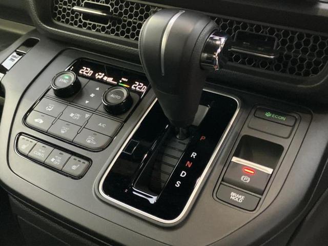 ステップワゴン スパーダ　社外　９インチ　メモリーナビ／ホンダセンシング／両側電動スライドドア／シートヒーター　前席／車線逸脱防止支援システム／シート　ハーフレザー／電動バックドア／登録済未使用車／ヘッドランプ　ＬＥＤ　禁煙車（17枚目）