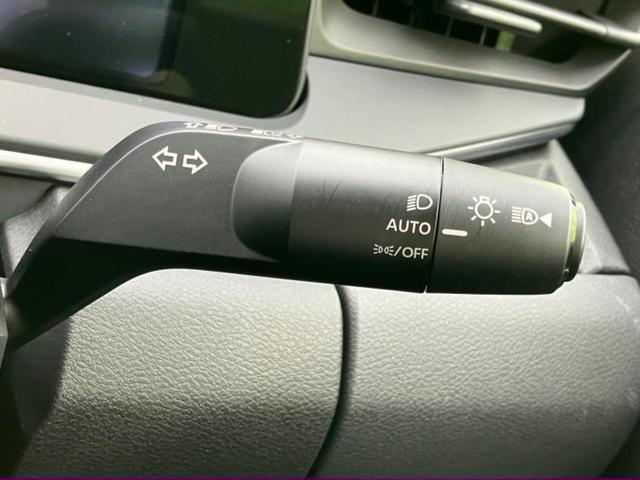 ノート Ｘ　保証書／純正　９インチ　メモリーナビ／インテリジェントルームミラー／エマージェンシーブレーキ／アラウンドビューモニター／車線逸脱防止支援システム／ドライブレコーダー　前後／ヘッドランプ　ＬＥＤ（15枚目）