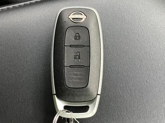 ノート Ｘ　保証書／純正　９インチ　メモリーナビ／インテリジェントルームミラー／エマージェンシーブレーキ／アラウンドビューモニター／車線逸脱防止支援システム／ドライブレコーダー　前後／ヘッドランプ　ＬＥＤ（33枚目）