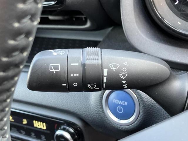 ヤリス ハイブリッドＺ　新品タイヤ／保証書／ディスプレイオーディオ＋ナビ８インチ／衝突安全装置／シートヒーター／車線逸脱防止支援システム／ドライブレコーダー　前後／ヘッドランプ　ＬＥＤ／ＵＳＢジャック　衝突被害軽減システム（17枚目）