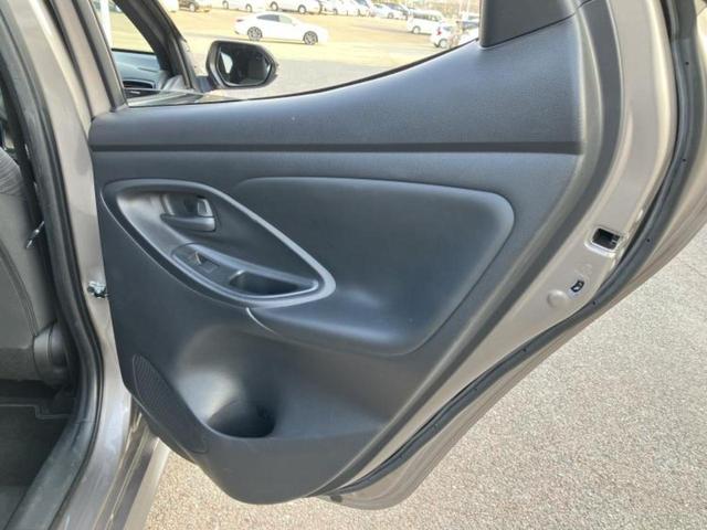 ヤリス ハイブリッドＺ　新品タイヤ／保証書／ディスプレイオーディオ＋ナビ８インチ／衝突安全装置／シートヒーター／車線逸脱防止支援システム／ドライブレコーダー　前後／ヘッドランプ　ＬＥＤ／ＵＳＢジャック　衝突被害軽減システム（21枚目）