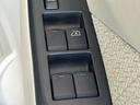 Ｓ　新品タイヤ／保証書／エマージェンシーブレーキ／車線逸脱防止支援システム／ＵＳＢジャック／ＥＢＤ付ＡＢＳ／横滑り防止装置／禁煙車／衝突安全ボディ／パワーウインドウ／キーレスエントリー／パワーステアリング（17枚目）