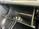 ＧＬ　シートヒーター　運転席／ＥＢＤ付ＡＢＳ／横滑り防止装置／アイドリングストップ／禁煙車／エアバッグ　運転席／エアバッグ　助手席／パワーウインドウ／マニュアルエアコン／取扱説明書／アクセサリーソケット（26枚目）