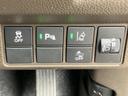 Ｌ・ホンダセンシング　新品タイヤ／保証書／純正　ＳＤナビ／ホンダセンシング／シートヒーター／車線逸脱防止支援システム／ドライブレコーダー　前後／ヘッドランプ　ＬＥＤ／Ｂｌｕｅｔｏｏｔｈ接続／ＥＴＣ／ＥＢＤ付ＡＢＳ　ドラレコ（25枚目）