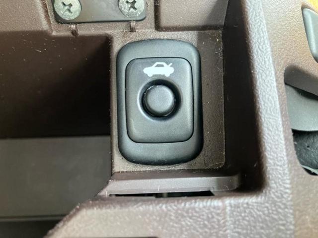 コペン ローブ　社外　ＳＤナビ／シートヒーター　前席／ヘッドランプ　ＨＩＤ／ＥＴＣ／ＥＢＤ付ＡＢＳ／横滑り防止装置／ワンセグＴＶ／エアバッグ　運転席／エアバッグ　助手席／アルミホイール　純正　１６インチ　盗難防止装置（41枚目）