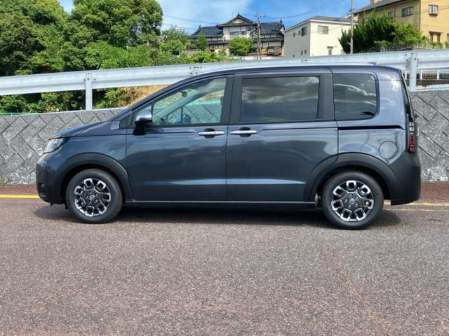 フリード クロスター　保証書／純正　８インチ　ナビ／ホンダセンシング／両側電動スライドドア／シートヒーター　前席／車線逸脱防止支援システム／登録済未使用車／ヘッドランプ　ＬＥＤ／Ｂｌｕｅｔｏｏｔｈ接続／ＥＢＤ付ＡＢＳ（2枚目）