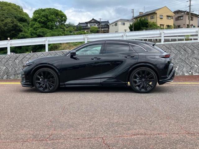 クラウンスポーツ ４ＷＤ　Ｚ　ガラスルーフ／モデリスタエアロ／保証書／純正　ＳＤナビ／デジタルインナーミラー／トヨタセーフティセンス／シートヒーター　前席／全方位モニター／車線逸脱防止支援システム／シート　フルレザー　革シート（2枚目）