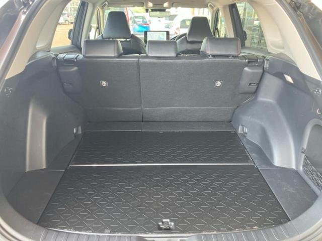 ＲＡＶ４ ４ＷＤハイブリッドアドベンチャーオフロードパッケ２　新品タイヤ／保証書／ディスプレイオーディオ＋ナビ１０．５インチ／デジタルインナーミラー／トヨタセーフティセンス／シートヒーター　前席／パノラミックビューモニター／車線逸脱防止支援システム　全周囲カメラ（8枚目）