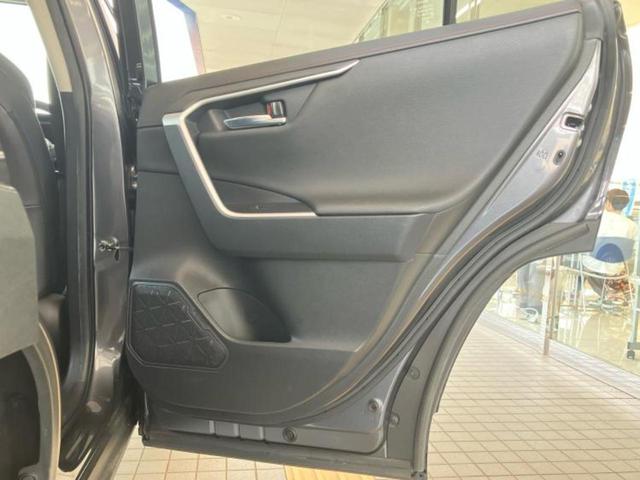 ＲＡＶ４ ４ＷＤハイブリッドアドベンチャーオフロードパッケ２　新品タイヤ／保証書／ディスプレイオーディオ＋ナビ１０．５インチ／デジタルインナーミラー／トヨタセーフティセンス／シートヒーター　前席／パノラミックビューモニター／車線逸脱防止支援システム　全周囲カメラ（21枚目）