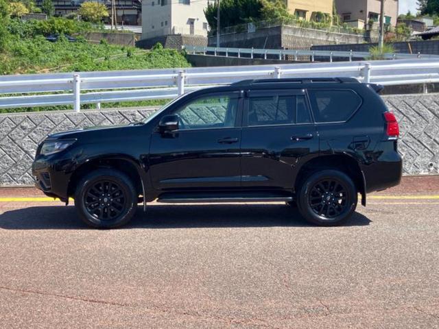 ランドクルーザープラド ４ＷＤ　ＴＸ　Ｌパッケージマットブラックエディション　新品タイヤ／サンルーフ／保証書／純正　９インチ　ＳＤナビ／トヨタセーフティセンス／シートヒーター　前席／パノラミックビューモニター／車線逸脱防止支援システム／シート　フルレザー　革シート　全周囲カメラ（2枚目）