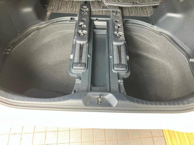 アルファード Ｓタイプゴールド２　サンルーフ／保証書／ディスプレイオーディオ＋ナビ／フリップダウンモニター／デジタルインナーミラー／衝突安全装置／両側電動スライドドア／車線逸脱防止支援システム／シート　ハーフレザー　バックカメラ（28枚目）