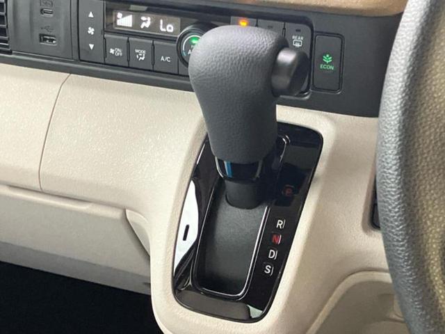 Ｎ－ＢＯＸ ヒョウジュン　保証書／純正　８インチ　ナビ／ホンダセンシング／両側電動スライドドア／シートヒーター　前席／車線逸脱防止支援システム／届出済未使用車／ヘッドランプ　ＬＥＤ／Ｂｌｕｅｔｏｏｔｈ接続／ＥＢＤ付ＡＢＳ（18枚目）