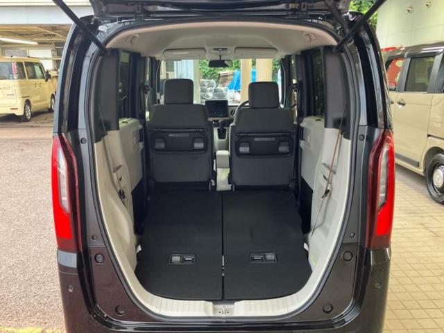 Ｎ－ＢＯＸ ヒョウジュン　保証書／純正　８インチ　ナビ／ホンダセンシング／両側電動スライドドア／シートヒーター　前席／車線逸脱防止支援システム／届出済未使用車／ヘッドランプ　ＬＥＤ／Ｂｌｕｅｔｏｏｔｈ接続／ＥＢＤ付ＡＢＳ（19枚目）