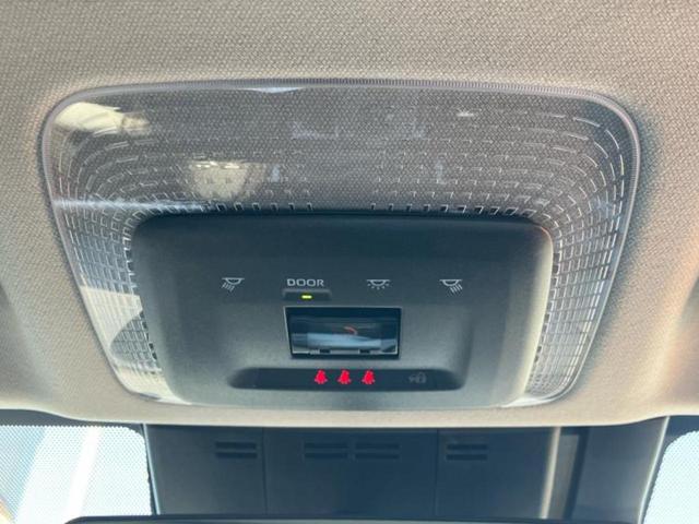 プリウス Ｚ　ガラスルーフ／保証書／純正　ＳＤナビ／トヨタセーフティセンス／シートヒーター／全方位モニター／車線逸脱防止支援システム／シート　合皮／パーキングアシスト　自動操舵／電動バックドア　衝突被害軽減システム（45枚目）