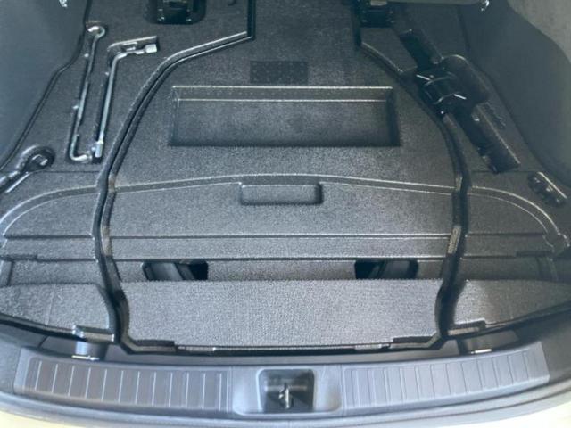プリウス Ａ　新品タイヤ／純正　９インチ　メモリーナビ／トヨタセーフティセンス／車線逸脱防止支援システム／パーキングアシスト　バックガイド／パーキングアシスト　自動操舵／ヘッドランプ　ＬＥＤ　衝突被害軽減システム（25枚目）