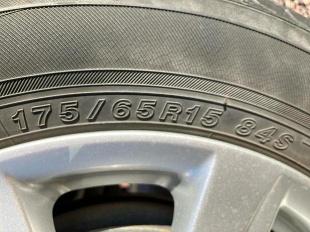 アクア Ｓ　新品タイヤ／純正　ＳＤナビ／Ｂｌｕｅｔｏｏｔｈ接続／ＥＴＣ／ＥＢＤ付ＡＢＳ／横滑り防止装置／アイドリングストップ／バックモニター／フルセグＴＶ／エアバッグ　運転席／エアバッグ　助手席　バックカメラ（52枚目）