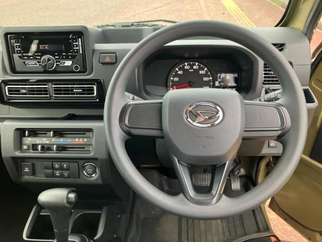 ハイゼットトラック ジャンボエクストラ　保証書／スマートアシスト（トヨタ・ダイハツ）／車線逸脱防止支援システム／ヘッドランプ　ＬＥＤ／ＥＢＤ付ＡＢＳ／横滑り防止装置／アイドリングストップ／エアバッグ　運転席／エアバッグ　助手席　盗難防止装置（11枚目）