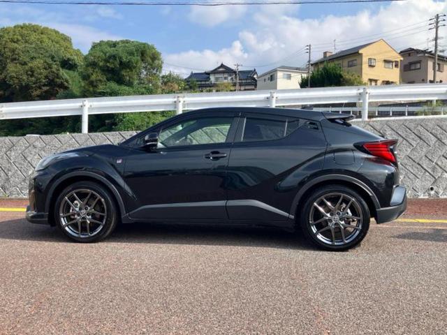 Ｃ－ＨＲ Ｓ　ＧＲスポーツ　新品タイヤ／保証書／ディスプレイオーディオ＋ナビ８インチ／トヨタセーフティセンス／パノラミックビューモニター／車線逸脱防止支援システム／シート　ハーフレザー／ヘッドランプ　ＬＥＤ　衝突被害軽減システム（2枚目）