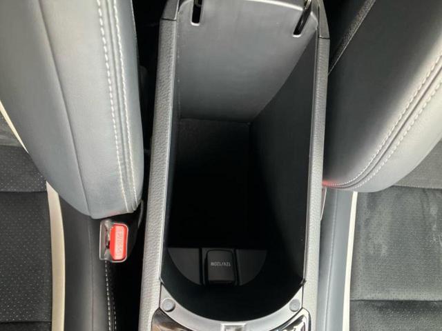 Ｃ－ＨＲ Ｓ　ＧＲスポーツ　新品タイヤ／保証書／ディスプレイオーディオ＋ナビ８インチ／トヨタセーフティセンス／パノラミックビューモニター／車線逸脱防止支援システム／シート　ハーフレザー／ヘッドランプ　ＬＥＤ　衝突被害軽減システム（31枚目）