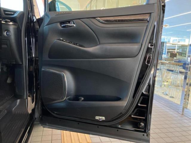 アルファード S Cパッケージ 新品タイヤ/サンルーフ/モデリスタエアロ/保証書/ディスプレイオーディオ+ナビ/フリップダウンモニター 純正 12.1インチ/デジタルインナーミラー/トヨタセーフティセンス 衝突被害軽減システム(22枚目)