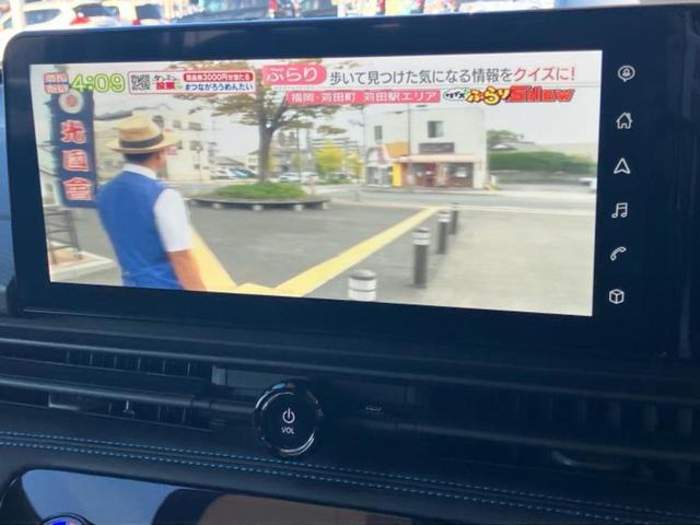セレナ ｅパワーオーテック　新品タイヤ／保証書／ディスプレイオーディオ＋ナビ１２．３インチ／フリップダウンモニター　純正　１１インチ／インテリジェントルームミラー／衝突安全装置／両側電動スライドドア／シートヒーター　全周囲カメラ（13枚目）