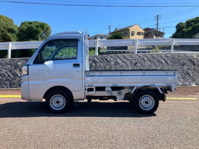ハイゼットトラック ４ＷＤハイルーフＳＡ３ｔ　スマートアシスト（トヨタ・ダイハツ）／車線逸脱防止支援システム／ヘッドランプ　ＬＥＤ／ＥＢＤ付ＡＢＳ／横滑り防止装置／エアバッグ　運転席／パワーステアリング／オートライト／マニュアルエアコン　４ＷＤ（2枚目）