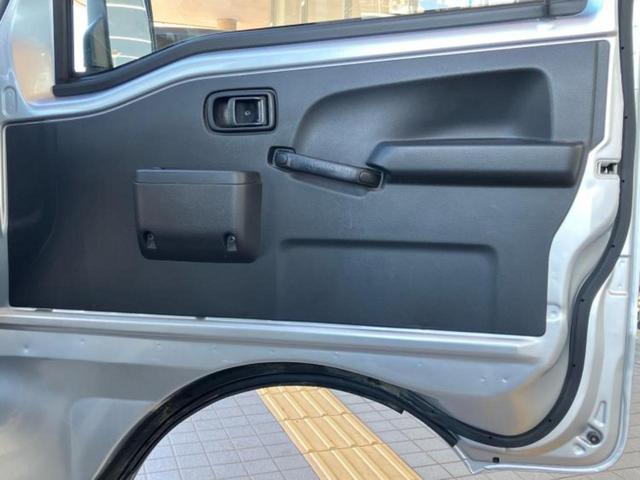 ハイゼットトラック ４ＷＤハイルーフＳＡ３ｔ　スマートアシスト（トヨタ・ダイハツ）／車線逸脱防止支援システム／ヘッドランプ　ＬＥＤ／ＥＢＤ付ＡＢＳ／横滑り防止装置／エアバッグ　運転席／パワーステアリング／オートライト／マニュアルエアコン　４ＷＤ（6枚目）