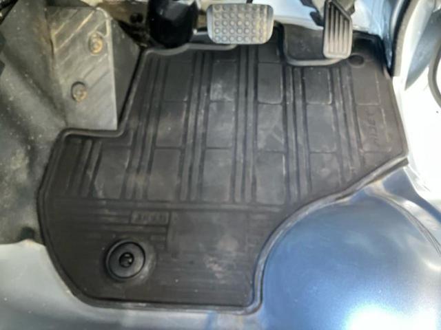 ハイゼットトラック ４ＷＤハイルーフＳＡ３ｔ　スマートアシスト（トヨタ・ダイハツ）／車線逸脱防止支援システム／ヘッドランプ　ＬＥＤ／ＥＢＤ付ＡＢＳ／横滑り防止装置／エアバッグ　運転席／パワーステアリング／オートライト／マニュアルエアコン　４ＷＤ（39枚目）