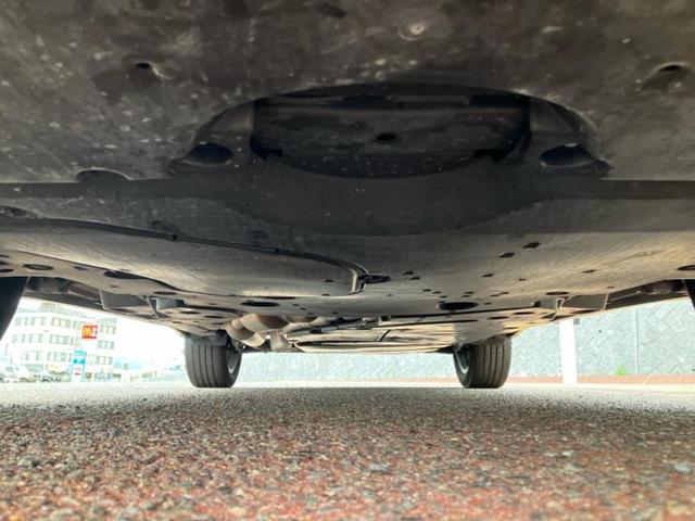 ハリアーハイブリッド Ｚレザーパッケージ　新品タイヤ／ＪＢＬ／保証書／ディスプレイオーディオ＋ナビ１１インチ／デジタルインナーミラー／トヨタセーフティセンス／シートヒーター　前席／パノラミックビューモニター／車線逸脱防止支援システム（48枚目）