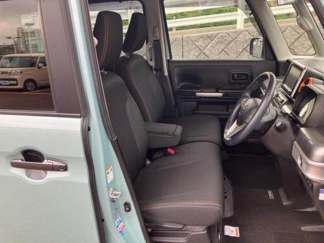 スペーシアギア ハイブリッドＸＺ　新品タイヤ／保証書／純正　８インチ　ＳＤナビ／衝突安全装置／両側電動スライドドア／シートヒーター　前席／全方位モニター／車線逸脱防止支援システム／ドライブレコーダー　社外／ヘッドランプ　ＬＥＤ　禁煙車（4枚目）