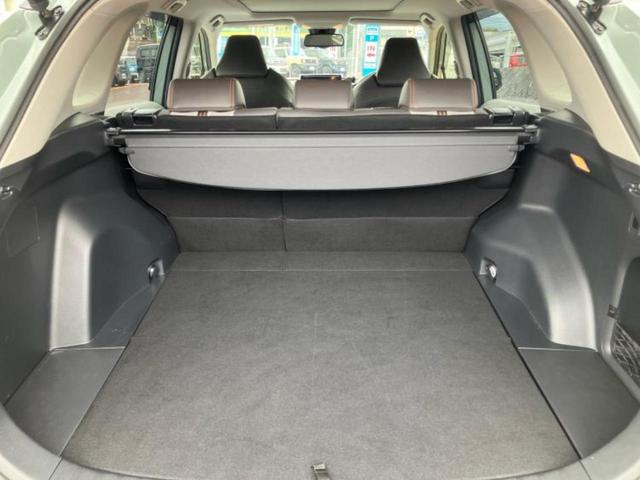 ＲＡＶ４ ４ＷＤアドベンチャー　サンルーフ／保証書／純正　９インチ　ＳＤナビ／衝突安全装置／シートヒーター　前席／車線逸脱防止支援システム／シート　合皮／ヘッドランプ　ＬＥＤ／ＥＴＣ２．０／ＥＢＤ付ＡＢＳ／横滑り防止装置　４ＷＤ（8枚目）
