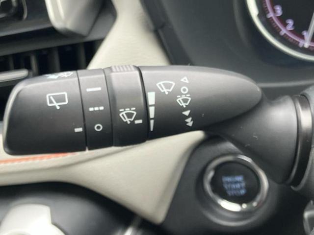 ＲＡＶ４ ４ＷＤアドベンチャー　サンルーフ／保証書／純正　９インチ　ＳＤナビ／衝突安全装置／シートヒーター　前席／車線逸脱防止支援システム／シート　合皮／ヘッドランプ　ＬＥＤ／ＥＴＣ２．０／ＥＢＤ付ＡＢＳ／横滑り防止装置　４ＷＤ（17枚目）