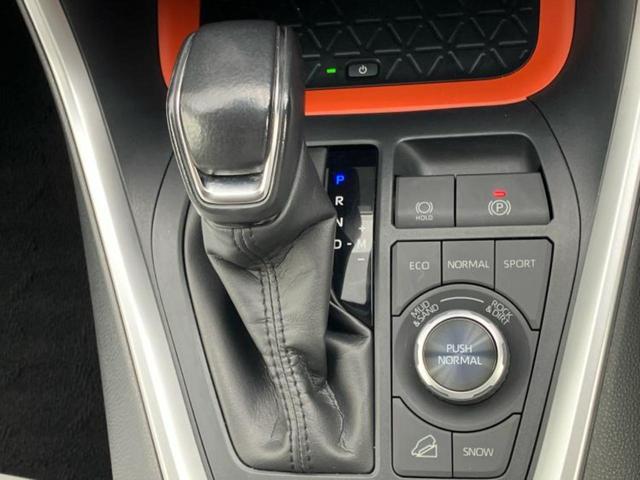 ＲＡＶ４ ４ＷＤアドベンチャー　サンルーフ／保証書／純正　９インチ　ＳＤナビ／衝突安全装置／シートヒーター　前席／車線逸脱防止支援システム／シート　合皮／ヘッドランプ　ＬＥＤ／ＥＴＣ２．０／ＥＢＤ付ＡＢＳ／横滑り防止装置　４ＷＤ（18枚目）