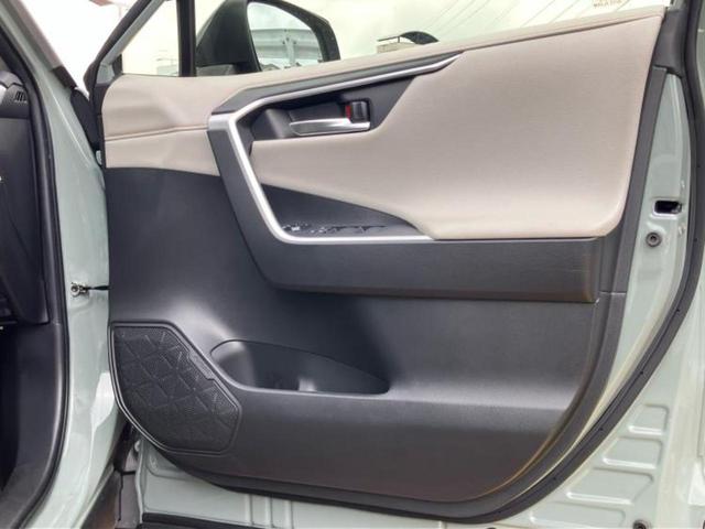 ＲＡＶ４ ４ＷＤアドベンチャー　サンルーフ／保証書／純正　９インチ　ＳＤナビ／衝突安全装置／シートヒーター　前席／車線逸脱防止支援システム／シート　合皮／ヘッドランプ　ＬＥＤ／ＥＴＣ２．０／ＥＢＤ付ＡＢＳ／横滑り防止装置　４ＷＤ（20枚目）