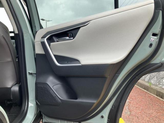 ＲＡＶ４ ４ＷＤアドベンチャー　サンルーフ／保証書／純正　９インチ　ＳＤナビ／衝突安全装置／シートヒーター　前席／車線逸脱防止支援システム／シート　合皮／ヘッドランプ　ＬＥＤ／ＥＴＣ２．０／ＥＢＤ付ＡＢＳ／横滑り防止装置　４ＷＤ（21枚目）