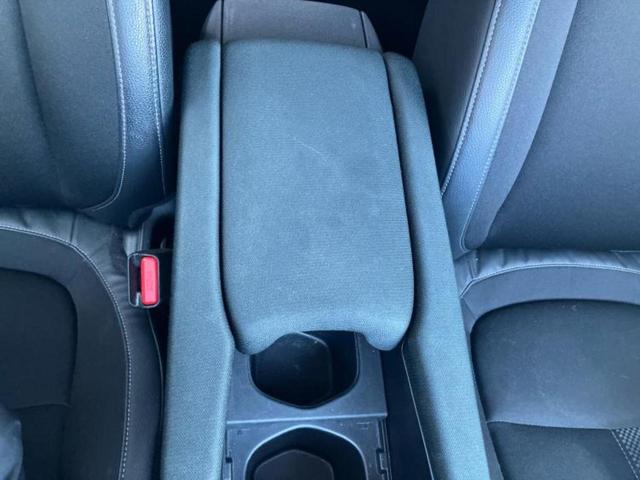 シビック ヒョウジュン 保証書/純正 SDナビ/衝突安全装置/シートヒーター/車線逸脱防止支援システム/ヘッドランプ LED/Bluetooth接続/ETC/EBD付ABS/横滑り防止装置/アイドリングストップ バックカメラ(32枚目)