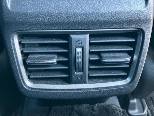 シビック ヒョウジュン 保証書/純正 SDナビ/衝突安全装置/シートヒーター/車線逸脱防止支援システム/ヘッドランプ LED/Bluetooth接続/ETC/EBD付ABS/横滑り防止装置/アイドリングストップ バックカメラ(42枚目)