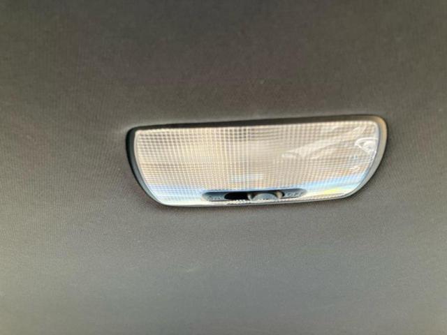 シビック ヒョウジュン 保証書/純正 SDナビ/衝突安全装置/シートヒーター/車線逸脱防止支援システム/ヘッドランプ LED/Bluetooth接続/ETC/EBD付ABS/横滑り防止装置/アイドリングストップ バックカメラ(44枚目)