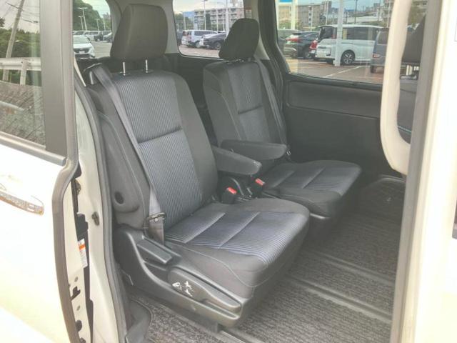 ヴォクシー ZSキラメキ2 新品タイヤ/社外 9インチ SDナビ/フリップダウンモニター 社外 10.1インチ/衝突安全装置/両側電動スライドドア/車線逸脱防止支援システム/ヘッドランプ LED/ETC/EBD付ABS(5枚目)