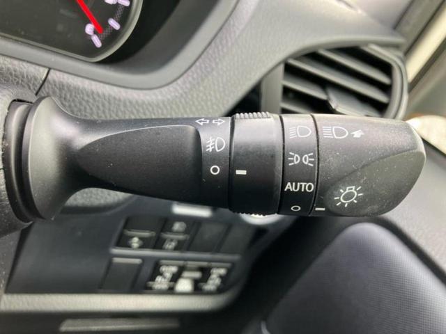 ヴォクシー ZSキラメキ2 新品タイヤ/社外 9インチ SDナビ/フリップダウンモニター 社外 10.1インチ/衝突安全装置/両側電動スライドドア/車線逸脱防止支援システム/ヘッドランプ LED/ETC/EBD付ABS(17枚目)