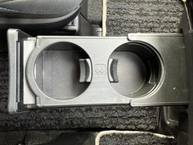 ヴォクシー ZSキラメキ2 新品タイヤ/社外 9インチ SDナビ/フリップダウンモニター 社外 10.1インチ/衝突安全装置/両側電動スライドドア/車線逸脱防止支援システム/ヘッドランプ LED/ETC/EBD付ABS(35枚目)