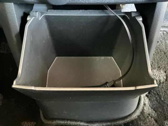 デリカミニ 4WD Tプレミアム 新品タイヤ/保証書/純正 9インチ SDナビ/デジタルインナーミラー/イーアシスト(ミツビシ)/両側電動スライドドア/シートヒーター 前席/マルチアラウンドモニター/車線逸脱防止支援システム 4WD(41枚目)