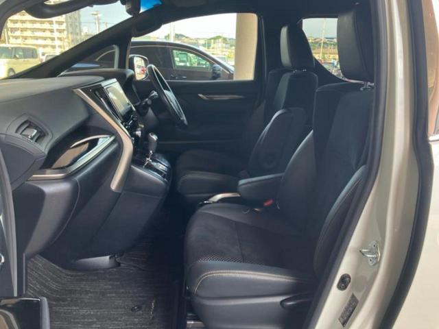 アルファード Ｓタイプゴールド２　サンルーフ／エアロ／保証書／純正　ＳＤナビ／フリップダウンモニター／デジタルインナーミラー／トヨタセーフティセンス／両側電動スライドドア／車線逸脱防止支援システム／シート　ハーフレザー／電動バックドア（7枚目）