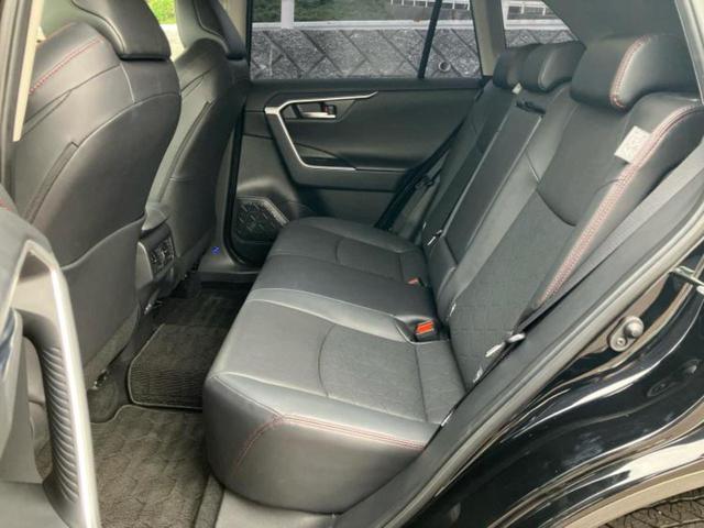 RAV4 4WDアドベンチャーオフロードパッケージ2 保証書/ディスプレイオーディオ+ナビ10インチ/デジタルインナーミラー/衝突安全装置/エアーシート 前席/車線逸脱防止支援システム/シート 合皮/パーキングアシスト バックガイド 衝突被害軽減システム(7枚目)